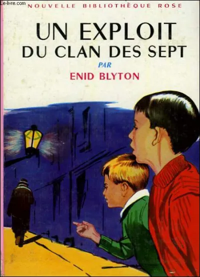 Comment s'appelle le chien dans « Le Clan des Sept » ?