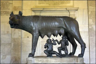 Laquelle de ces femelles, selon une légende romaine, a allaité Rémus et Romulus ?