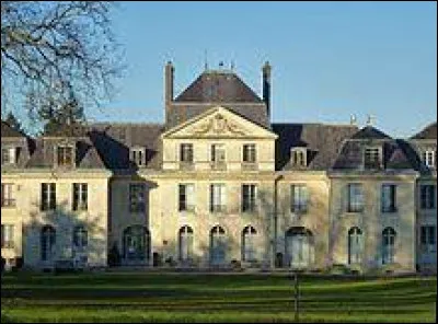 Je vous emmène en Île-de-France, au château de Forges. Commune de l'arrondissement de Melun, elle se situe dans le département ...