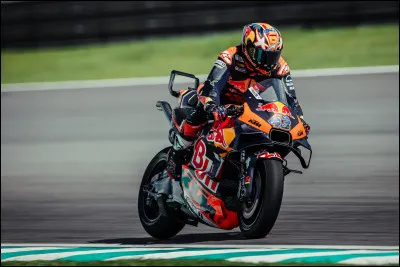 Aux essais, cest Bastianini qui va signer le meilleur temps, par quel pilote est-il suivi ?