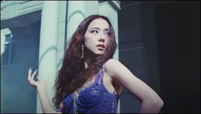 Combien de musiques solos a-t-elle à son actif ? (début 2024)