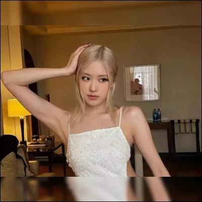 Rosé a fait trois chansons et la dernière s'intitule...