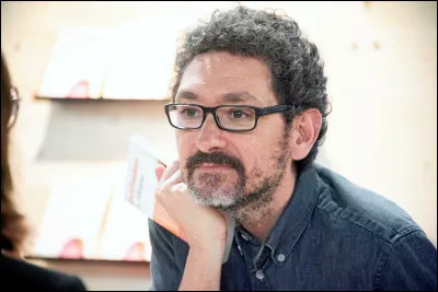 Qui est cet écrivain, auteur du roman ''Charlotte'' ?