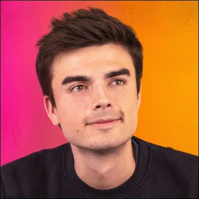 Comment s'appelle réellement HugoDécrypte ?