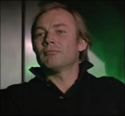 (Jamais plus jamais) Comment s'appelle le précieux bijou de Largo ?