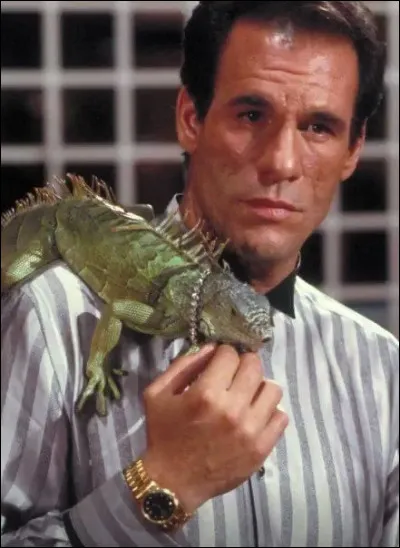 (Permis de tuer) Quel objet James Bond utilise-t-il pour tuer Sanchez ?