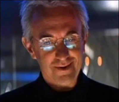 (Demain ne meurt jamais) Elliott Carver fait croire que le sous-marin britannique a été coulé par :