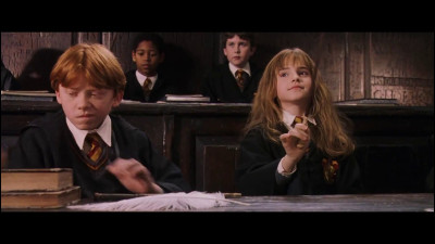 L. Complète la formule magique : Wingardium...