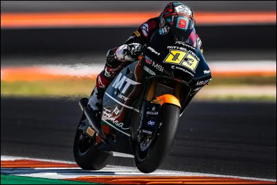 Quelle est la nationalité de ce pilote, vice-champion du monde Moto3 2022, ayant signé son premier podium Moto2 au Qatar ?
