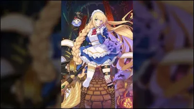 Qui est suspendue par les pieds en arrière-plan ?