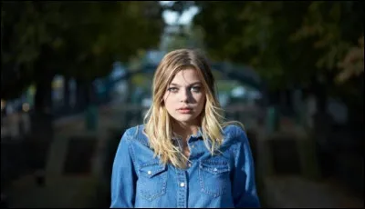 A quelle chanteuse appartient l'album "Chambre 12", sorti en 2015 ?