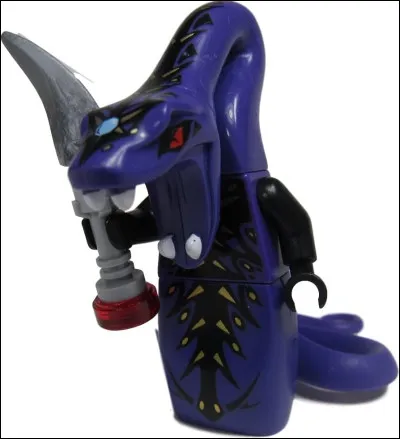 Dans la saison 1, quel est le but de Pythor ?