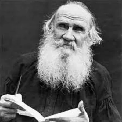 Léon Tolstoï (1828-1910) est un écrivain réaliste russe. On lui doit notamment des romans comme ''Anna Karénine'' en 1877, ''Résurrection'' en 1899, ou des nouvelles tel que ''La Mort d'Ivan Illitch'' paru en 1886. Dans le roman ''Guerre et Paix'', publié en 1869, à quelle époque se situe l'histoire'' ?
