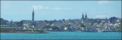 Dans quel département, de la région Bretagne, se situe la ville de Saint-Pol-de-Léon ?