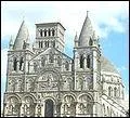 Construite vers 1100 dans la ville d'Angoulme, cette cathdrale au style noroman porte le nom de