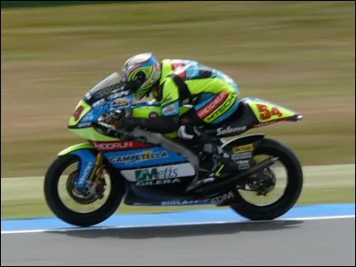 Quelles sont les années des titres du pilote san-marinais Manuel Poggiali, en 125cc et en 250cc ?