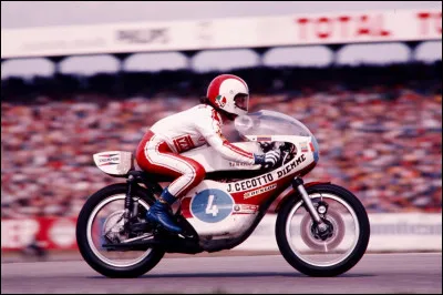 En quelle année le pilote vénézuélien Johnny Cecotto a-t-il été titré champion du monde 350cc ?