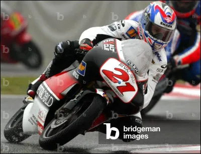 En quelle année le pilote français Arnaud Vincent a-t-il été titré dans la catégorie 125cc ?
