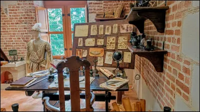 Quel roi de France invite Léonard de Vinci à séjourner au château du Clos Lucé en 1516 ?