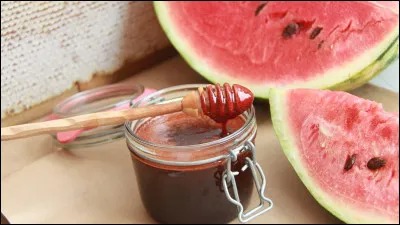 Au Moyen-Orient, on prépare le nardek avec la pulpe des pastèques. Qu'est-ce donc ?