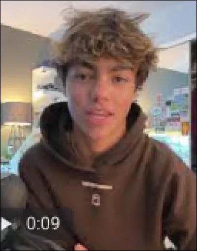 Quel âge a-t-il ? (2024)