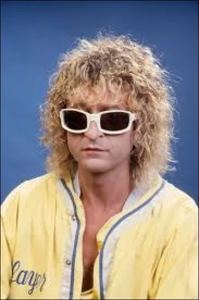 "Qui n'a qu'un cheveu" dans une chanson de Michel Polnareff ?