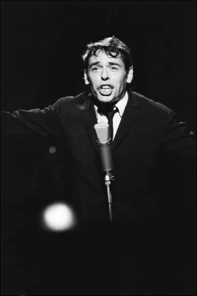 Qui "est revenue" dans la chanson de Jacques Brel ?