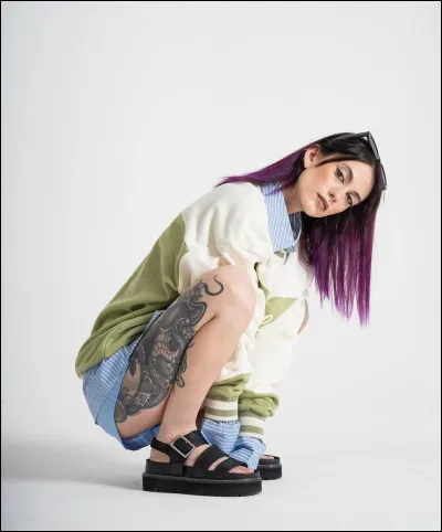 Qui est cette youtubeuse ?