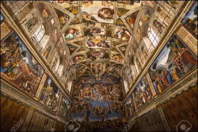 Comment se nomme l'endroit où l'on peut observer ce plafond ?