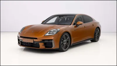 Enfin, dernière question, combien de places a la voiture ?