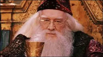 Quel est le nom complet de Dumbledore ?