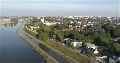 Cette commune du Loiret de 21 000 habitants, située dans l'agglomération d'Orléans, c'est Saint ... de Braye