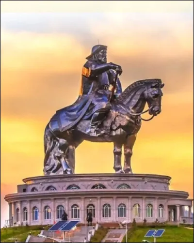 Mon premier est une conjonction de coordination.
Mon second est la préfecture d'un département qui se situe dans le nord-est de la France.
Mon troisième n'est pas haut.
Mon quatrième est un dieu de la mythologie nordique.
Mon tout est une capitale asiatique.
Où se trouve la capitale en question ?