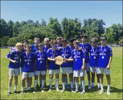 Si tu devais jouer dans un grand club, tu choisirais :