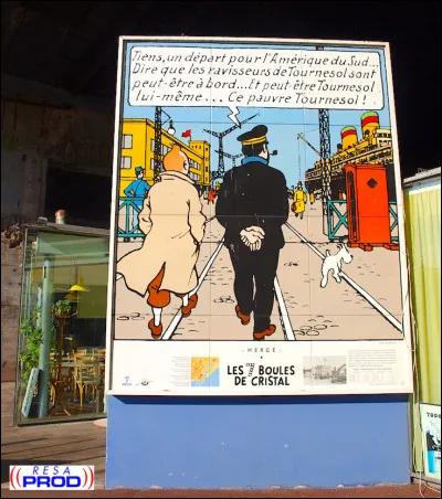 Sur combien des 6 vignettes "Tintin" à travers la ville, voit-on le capitaine Haddock ?