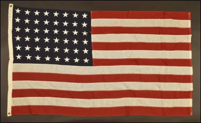 À quelle période ce drapeau appartenait-il aux États-Unis ?