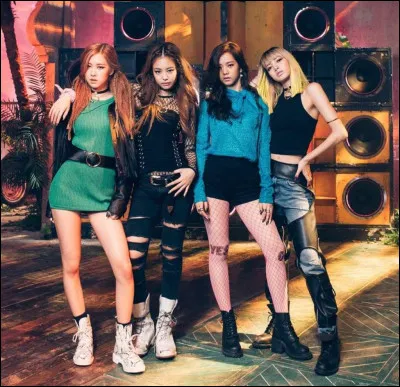 Quelle chanson a été bannie pour cause de ses paroles ?