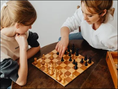 Existe-t-il un championnat du monde d'échecs féminin ?