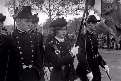 Qui est la première polytechnicienne major de sa promotion en 1972 ?