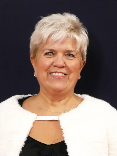 Puis, à la vingt-neuvième position, on retrouve Mimie Mathy. Comment s'appelle-t-elle réellement ?