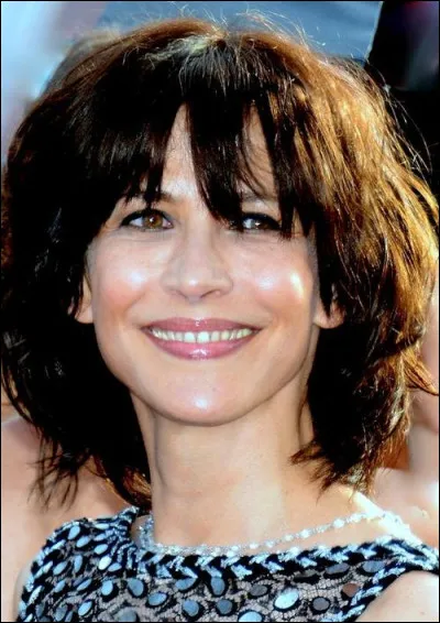 Nous arrivons maintenant à la vingt-huitième place avec Sophie Marceau. En quelle année est-elle née ?