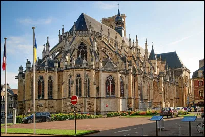 Où se situe Nevers ?