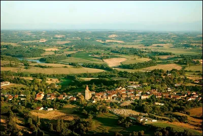 Où se situe Nogaro ?
