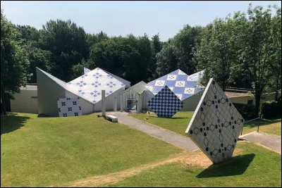 Où se situe Desvres ?