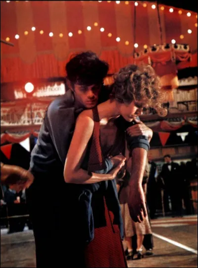 Quel est ce film avec Jane Fonda, dont l'intrigue se déroule dans le milieu des marathons de danse ?