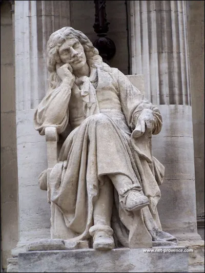 Et pour finir, datant de 1666, cette dernière pièce de théâtre qui parle d'une femme qui décide de se venger de son mari qui la brutalise. Elle dit à deux valets à la recherche d'un médecin que son mari est justement médecin, mais qu'il n'accepte de travailler qu'après avoir reçu des coups de bâton. Quelle est cette pièce ?