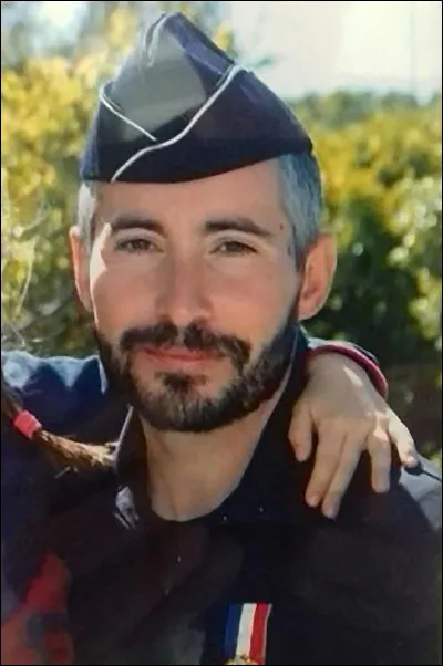 Le 1er mars, le meurtrier du policier Eric Masson a été condamné à 30 ans de prison. Dans quelle ville ce meurtre avait-il eu lieu en mai 2021 ?