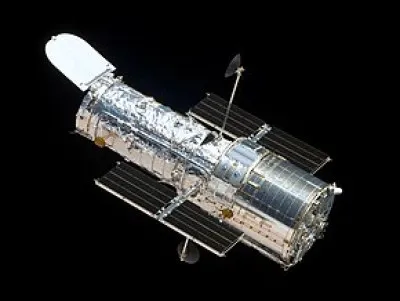 En quelle année a été lancé Hubble, le télescope spatial conçu par la NASA avec une participation de l'Agence spatiale européenne ?