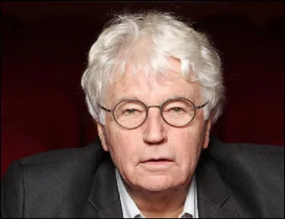 Qui est ce cinéaste, réalisateur du film de 1976 ''La Victoire en chantant'' ?