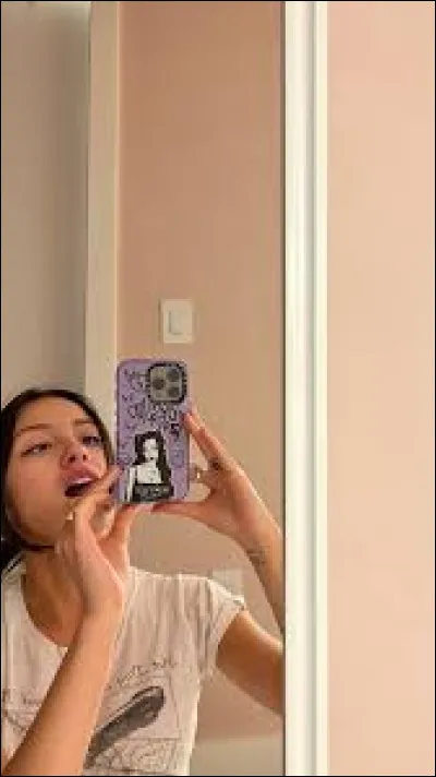 Complète la chanson : "I'm so obsessed with your ex...